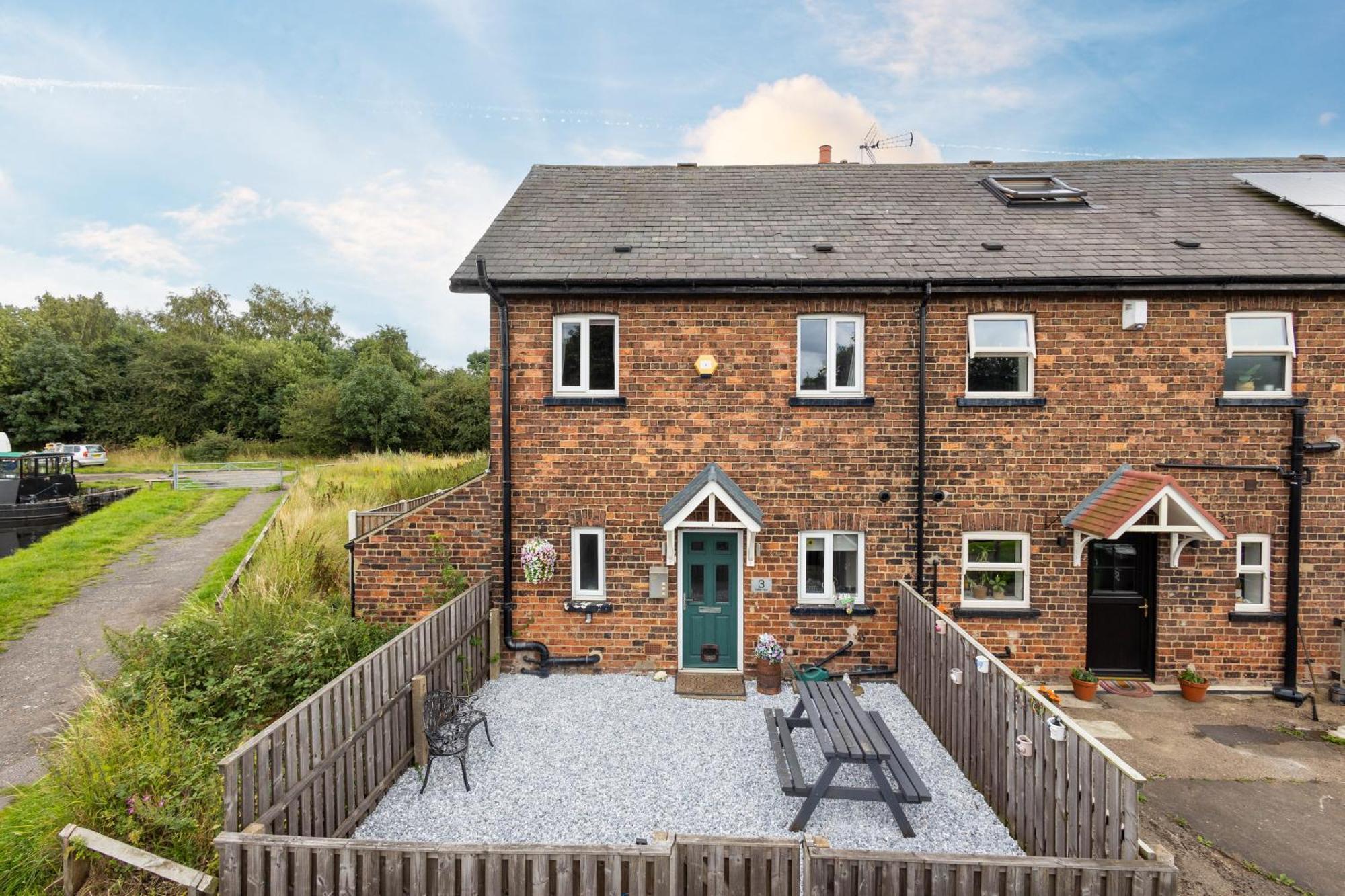 Canal Side Cottage Wakefield Stanley  Exterior photo